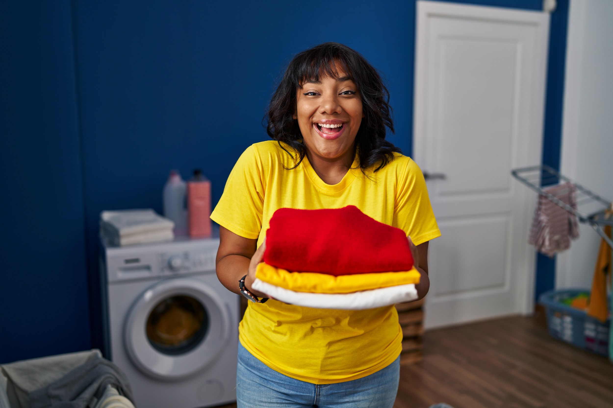 Hispanic Lady Laundry Shutterstock 2207968347 Resized